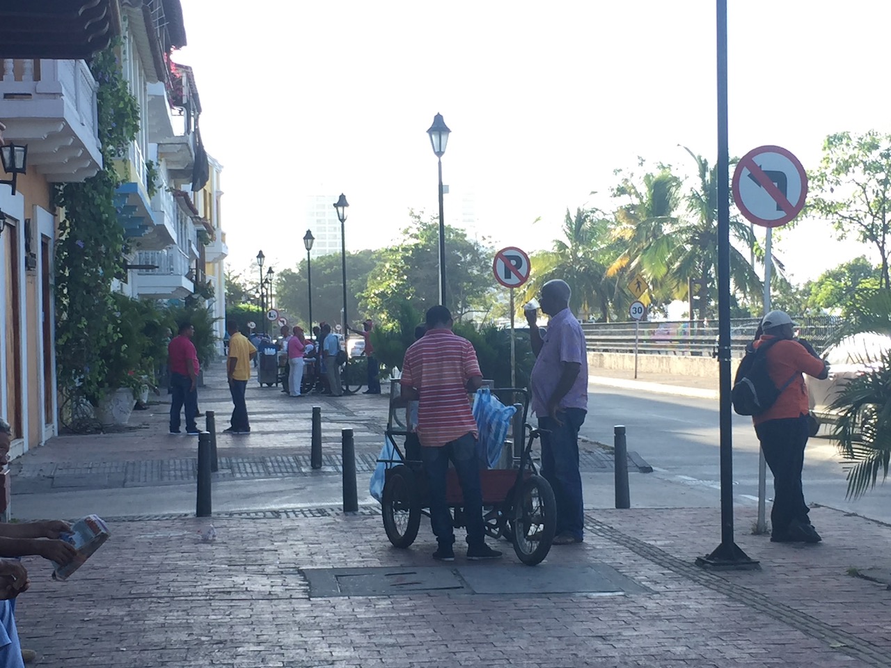 street vendors in Cartagena