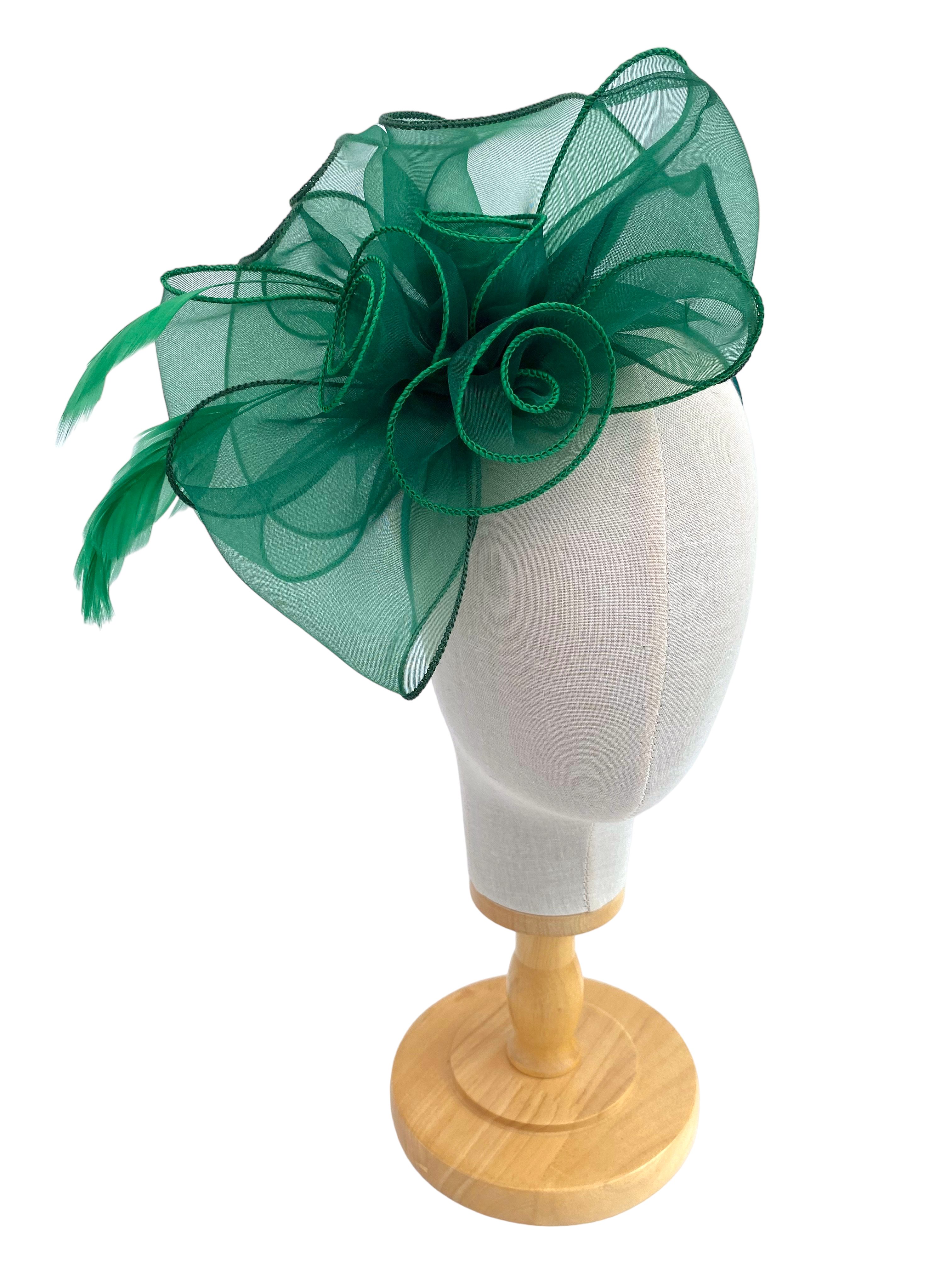 Ultimate Guide: How to Wear a Fascinator with Style Fascinator