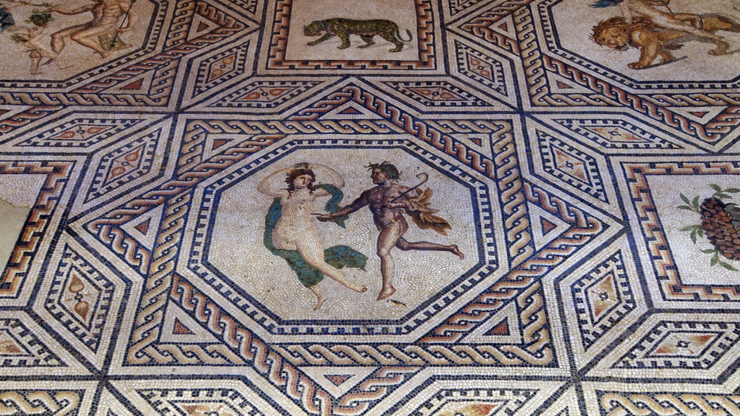 why did Romans use mosaics in decoration, roman baths